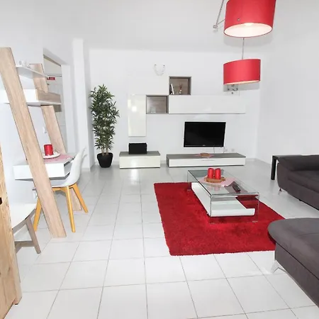 Rocha Mar Beach Apartment 2 *